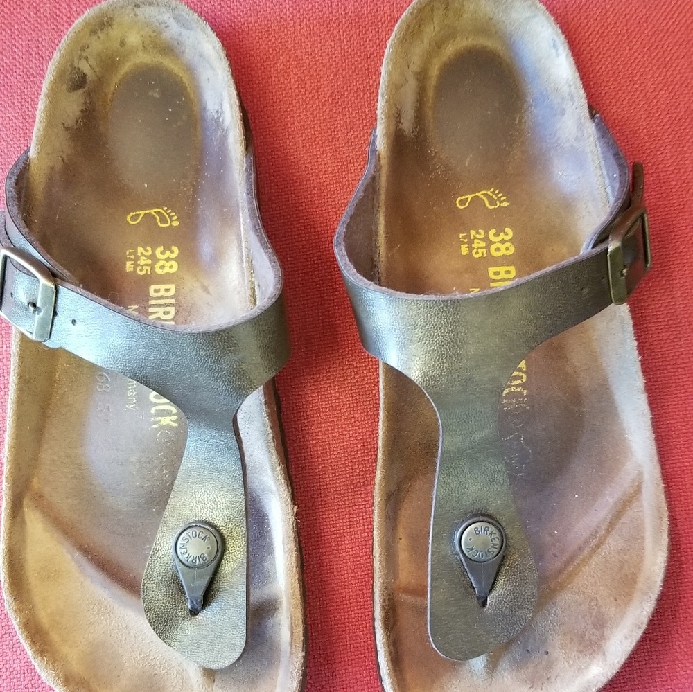 Birkenstock Gizeh leather sandals